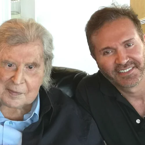 Ο Γιώργος Βάλαρης ανεβάζει την «Όμορφη πόλη» του Μίκη Θεοδωράκη