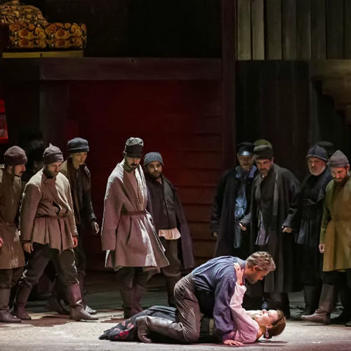 Δυνατές εντυπώσεις από την μουσικά και εικαστικά συναρπαστική «Λαίδη Μάκβεθ του Μτσενσκ»