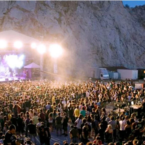 Όσα θα δούμε στο Θεάτρο Βράχων έως τις 8/9