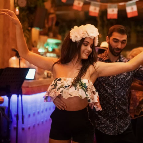 Summer salsa party στο «Dos Hermanos»