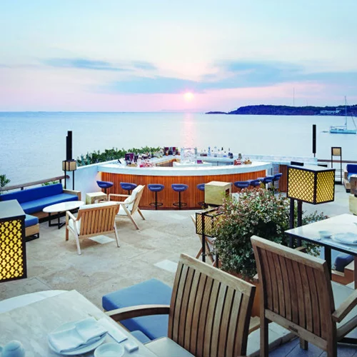 To «Matsuhisa Athens» βγαίνει στη βεράντα