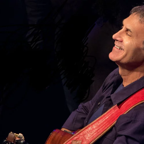 Μιλήσαμε με τον Γιώργο Νταλάρα για τις δυο μεγάλες συναυλίες του στο Ηρώδειο