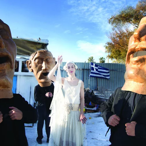 Έλενα Τοπαλίδου: «Η χρήση βίας είναι σκάνδαλο»