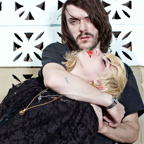 Οι Kap Bambino πριν 11 χρόνια στην Αθήνα είχαν περικυκλωθεί από 30 σκυλιά