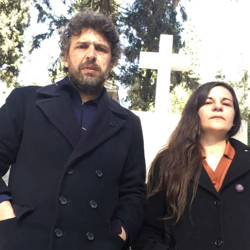 Κουτσολέλος και Καμαράτου μιλούν για τα «Καλοκαιρινά μπάνια» τους