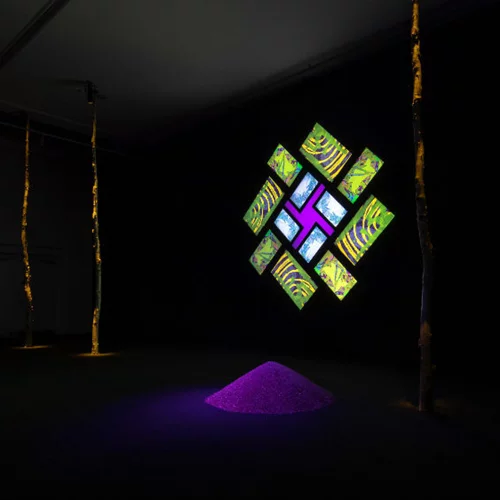 «77 million paintings»: Ο Brian Eno υπνωτίζει με μια νωχελική οπτικοακουστική εγκατάσταση