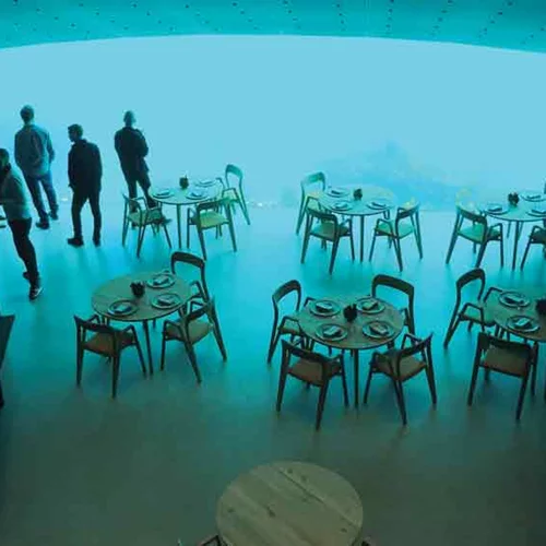 Δείπνο στο πρώτο υποβρύχιο εστιατόριο της Ευρώπης