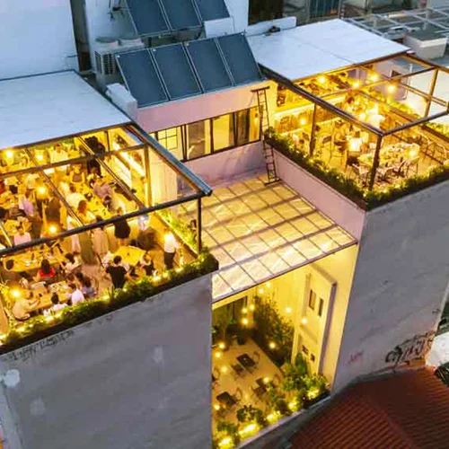 Μια αρτιστίκ ταράτσα στου Ψυρρή 