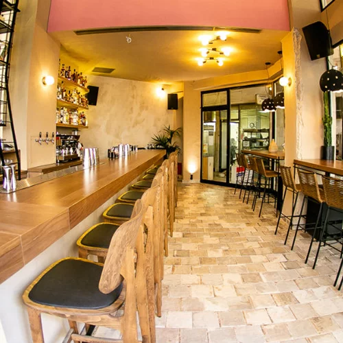 «Barro Negro»: H νέα μπαρίστικη άφιξη στην πόλη έχει θέμα την αγαύη και το Μεξικό