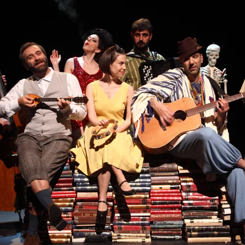 Η «Πρώτη αγάπη» σε αττική περιοδεία!