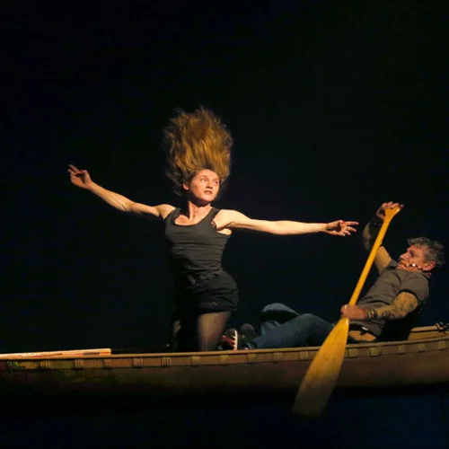 Γιατί μας αφορούσε τελικά μια παράσταση με θέμα τους αυτόχθονες του Καναδά;