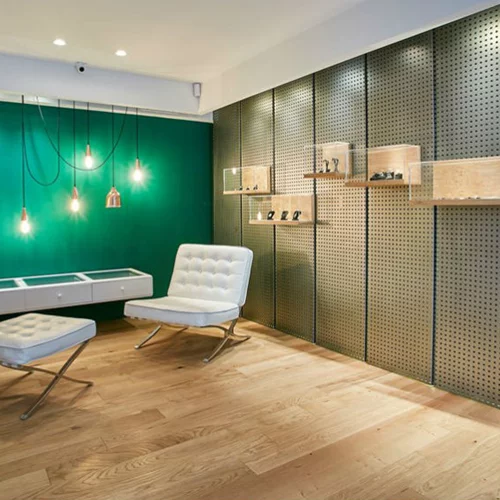 Stratakis: Το προσωποποιημένο κόσμημα που δεν είναι πια μυστικό 