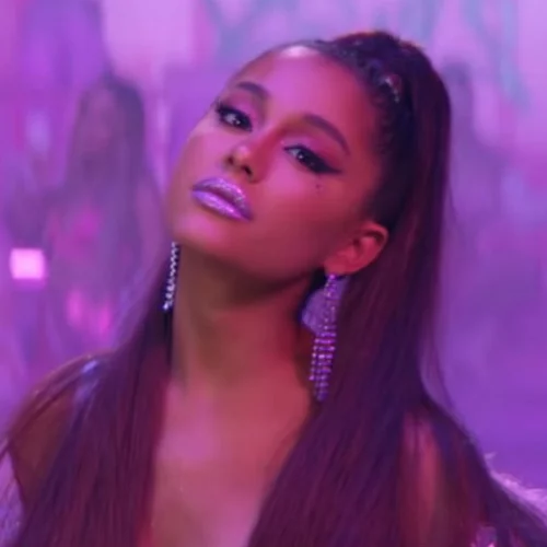 “THANK U, NEXT” υπογράφει η  Ariana Grande για την H&M 