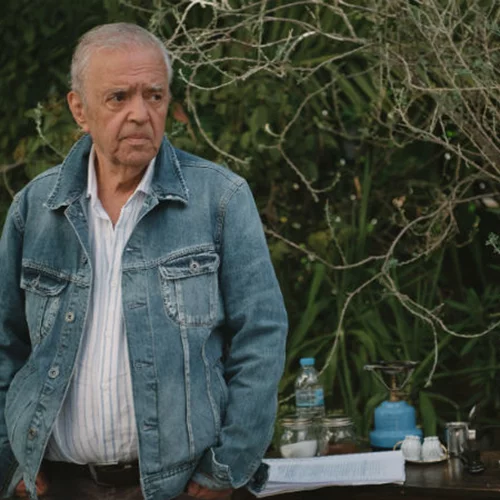 Πέθανε ο Σταύρος Τσιώλης, ο τελευταίος ρομαντικός του σινεμά