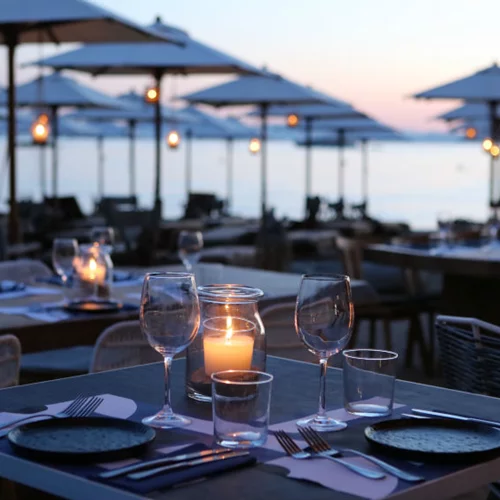 «40 Forty»: Χαλαρά στην πλαζ