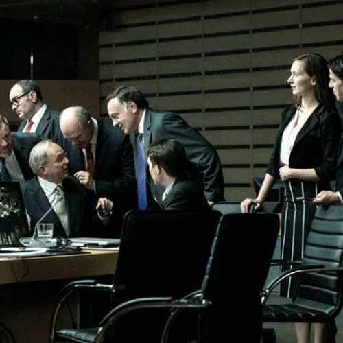 Το «Ενήλικοι στο Δωμάτιο» του Κώστα Γαβρά στο φεστιβάλ Βενετίας