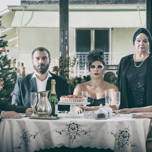 Ο Βασίλης Μπισμπίκης σκηνοθετεί τον Τάσο Ιορδανίδη και τη Μαρίνα Ασλάνογλου στον δικό του «Πατέρα»