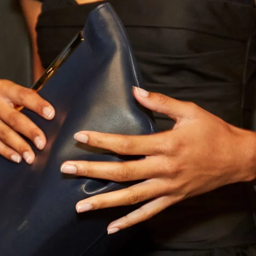 Beauty moment: Το γαλλικό μανικιούρ είναι και πάλι κοντά μας  