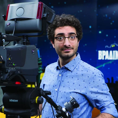 Ο Λάμπρος Φισφής έχει τις πιο απίθανες «Βραδινές Ιστορίες»