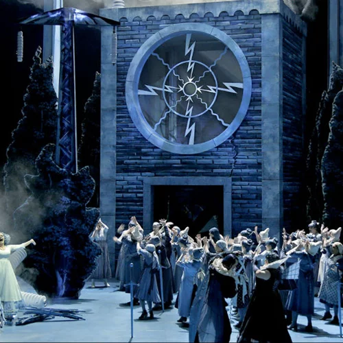 Σουρεαλιστικός «Λόενγκριν» και ανατρεπτικός «Τάνχωυζερ» δονούν το φετινό Φεστιβάλ Μπάυρωυτ