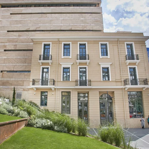 Μπήκαμε πρώτοι στο νέο Μουσείο Γουλανδρή στο Παγκράτι – και μας κόπηκε η ανάσα