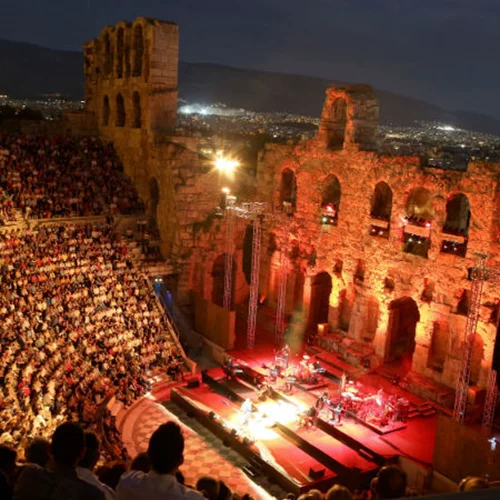 Καρέ μεγάλων αναδρομικών συναυλιών στο Ηρώδειο