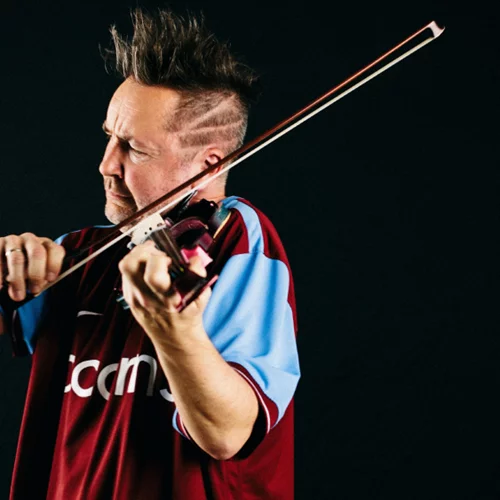 Ο Nigel Kennedy μας ταξιδεύει μέσα από τις «Τέσσερις εποχές»