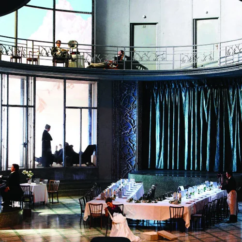 Η «Υπνοβάτις» είναι μια παράσταση πέραν της ειδυλλιακής αθωότητας