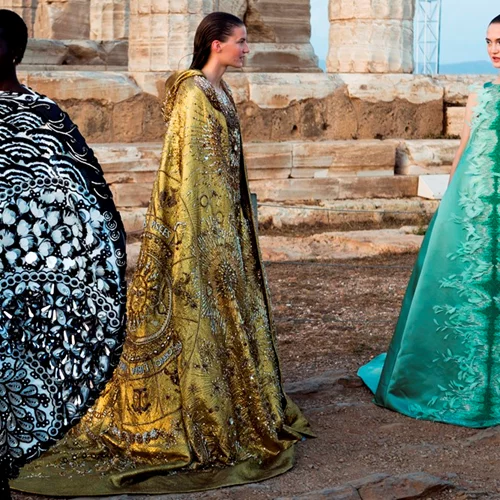 250.000 Κρύσταλλα Swarovski έλαμψαν στη σκιά του Ναού του Ποσειδώνα 