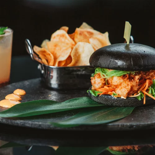 Φουλ του burger στο «JuJu»