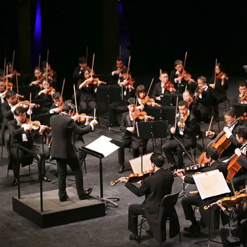 Συμφωνικός Οκτώβρης στο Μέγαρο: ξεκίνημα για την ΚΟΑ – φρέσκος αέρας από Φιλαρμονική Κίνας