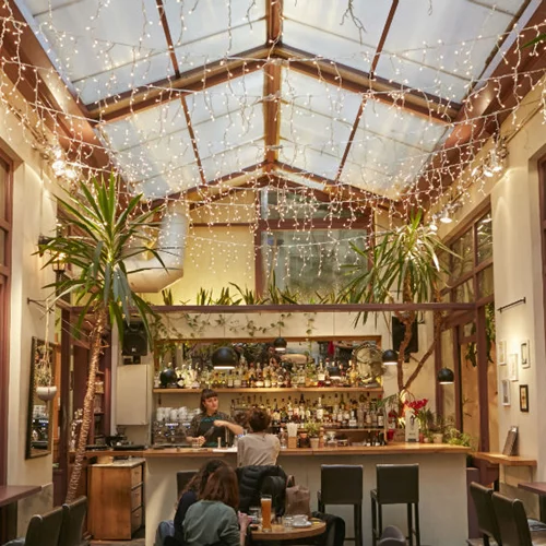 5 κρυμμένα μπαρ στις στοές της πόλης