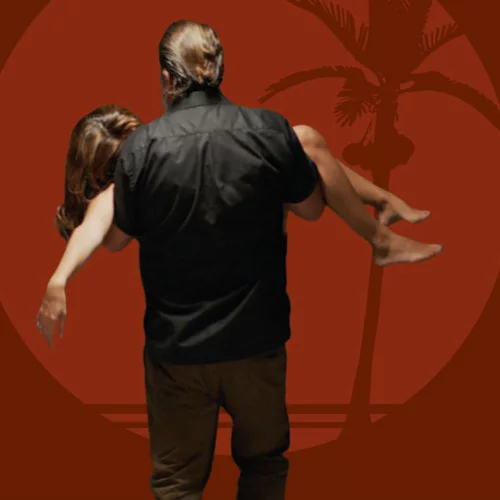 Δείτε αποκλειστικά στο «α» την αφίσα της «Μπαλάντας της Τρύπιας Καρδιάς» του Γιάννη Οικονομίδη