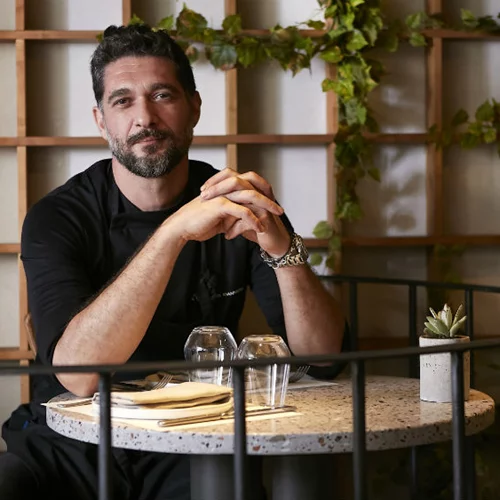 Δοκιμάσαμε πρώτοι το ολοκαίνουργιο εστιατόριο του Πάνου Ιωαννίδη