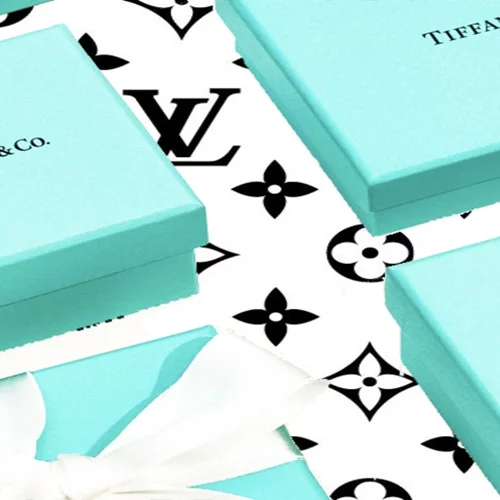 Η LVMH αποκτά την Tiffany & Co