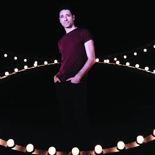 Ευριπίδης Λασκαρίδης: «Μου αρέσουν το οργανωμένο χάος και η αίσθηση του ασυντόνιστου»