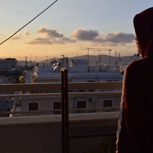 Εντελώς αναπάντεχα, το Παιδί Τραύμα έφτιαξε το πιο ποπ hit της αθηναϊκής underground