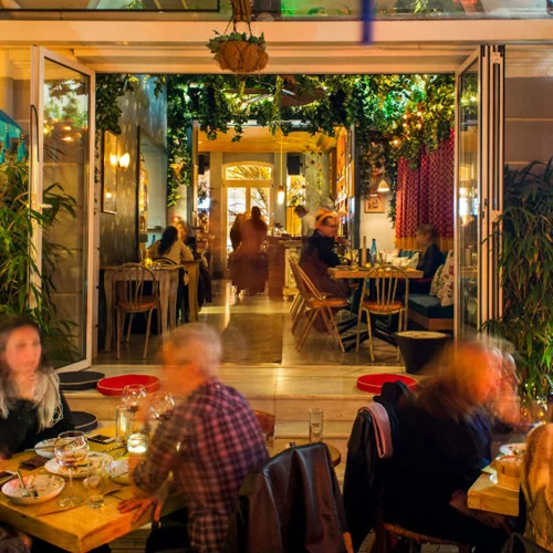 To «Buba» μετατρέπεται σε Wonderland