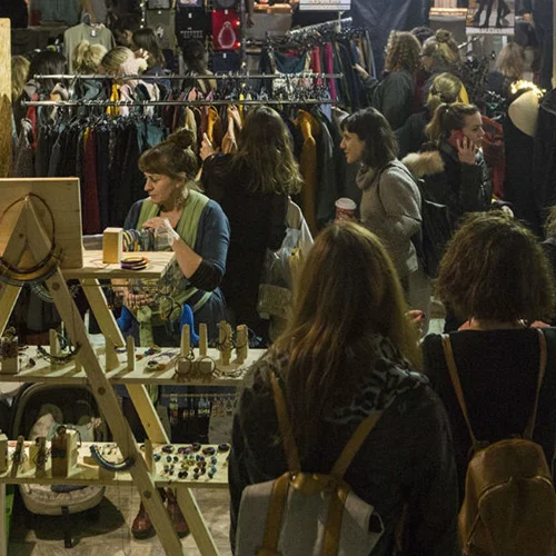 Διαλέξαμε τα καλύτερα μπαζάρ της πόλης για να κάνετε τις αγορές σας τα Χριστούγεννα