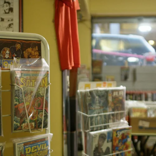 «Τα στέκια» ξεφυλλίζουν τα κομιξάδικα της πόλης 