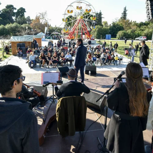 «Χριστούγεννα στο Πάρκο μας»: Είκοσι πέντε μέρες γιορτής στο Πεδίον του Άρεως από την Περιφέρεια Αττικής
