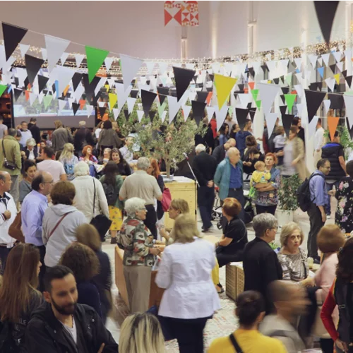 Δημοτική Αγορά Κυψέλης: Έθνικ μουσικές, παραμύθια και γλυκά στη γιορτή που μας χωράει όλους