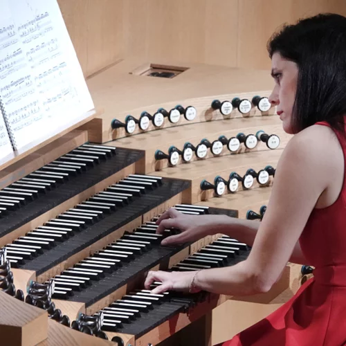 Oυράνιες και θεϊκές στιγμές με Εκκλησιαστικό Όργανο