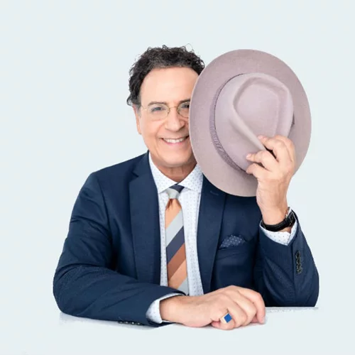 Ο Χάρης Ρώμας μιλά για την επιστροφή του «Καφέ της Χαράς»