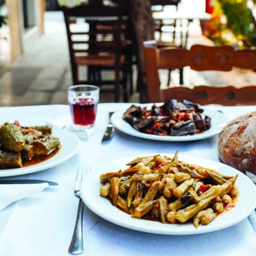 Έξι οινομαγειρεία με ιστορία