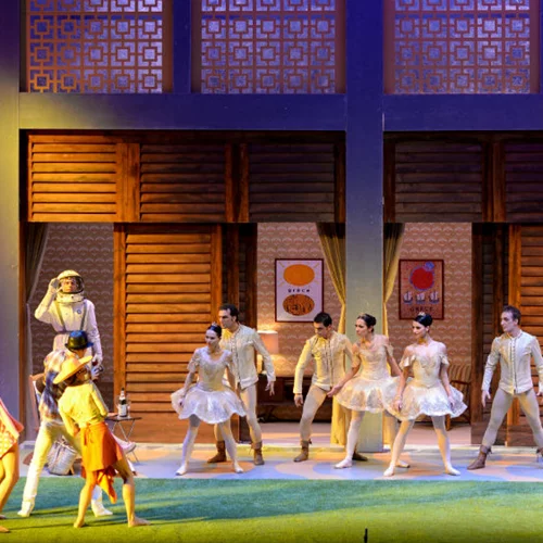 Η «Νυχτερίδα» ξαναγεννιέται σε μια επετειακή, εορταστική βερσιόν