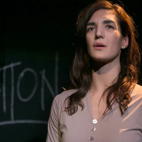 Δείτε αποκλειστικά τις πρώτες φωτογραφίες από τα «Κόκκινα τετράδια»