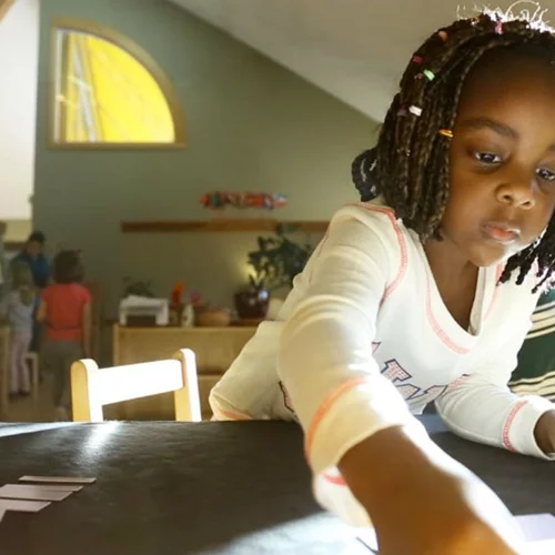 Δείτε τη μέθοδο Μοντεσσόρι αλλιώς μέσω του CineDoc