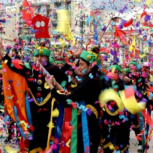 Updated | Απόκριες στην Αθήνα: Πάνω από 60 δωρεάν εκδηλώσεις ξεσηκώνουν την πόλη