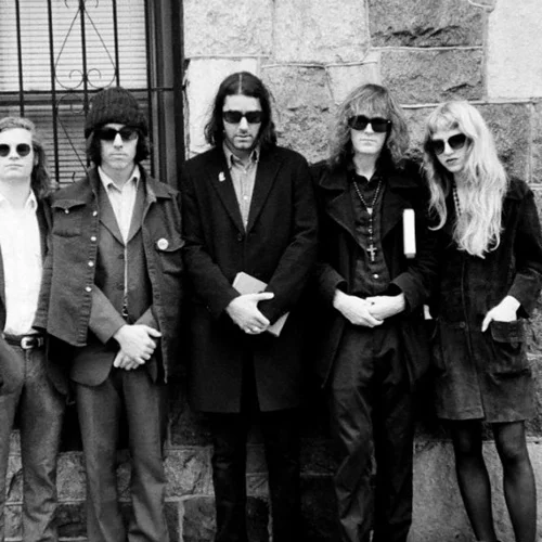 Οι Mystery Lights καταφθάνουν απευθείας από το garage του Μπρούκλιν